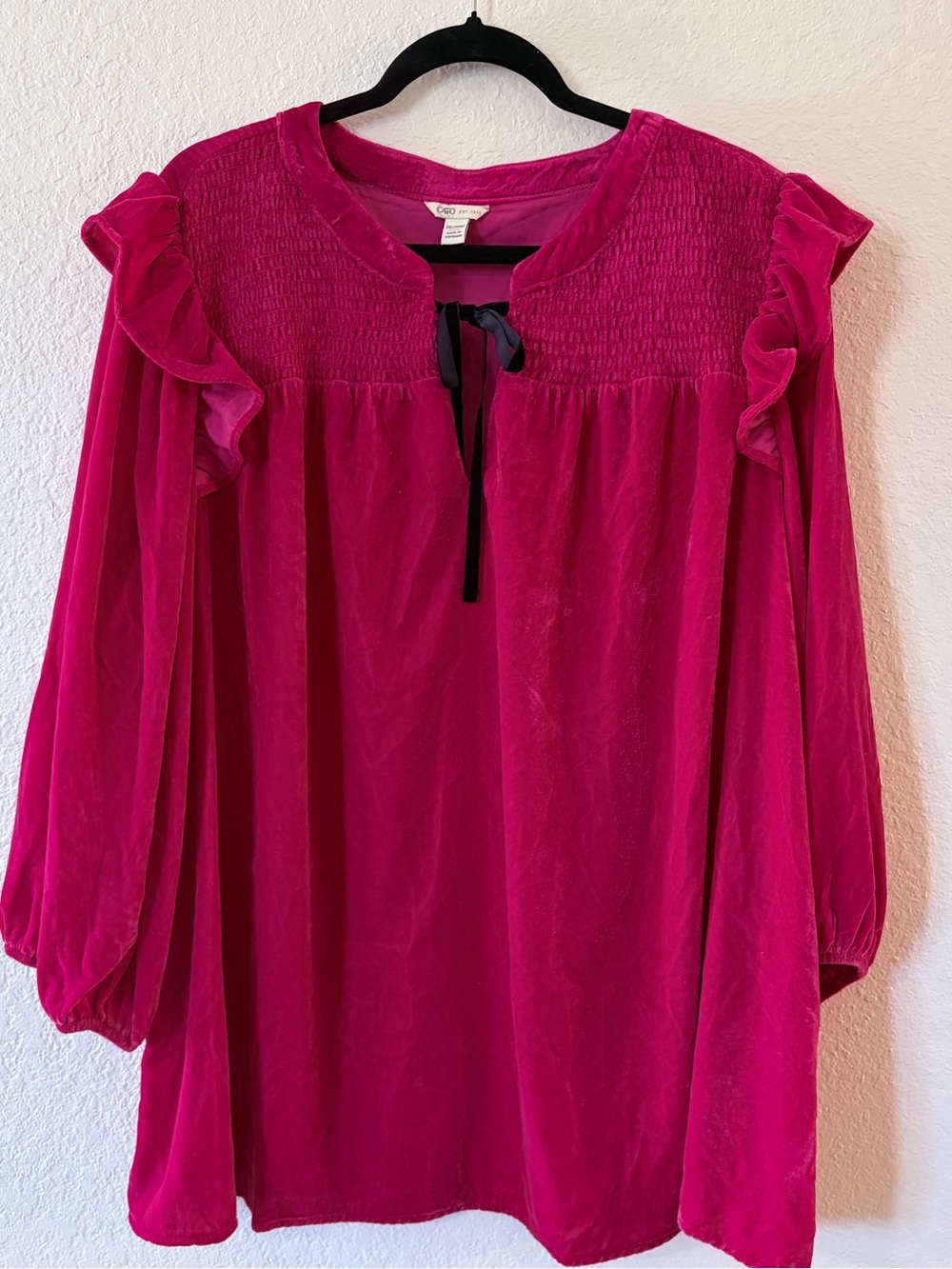 Cato Hot Pink Ruffle Sleeve Smocked Yoke top size 26/28W velour long sleeve